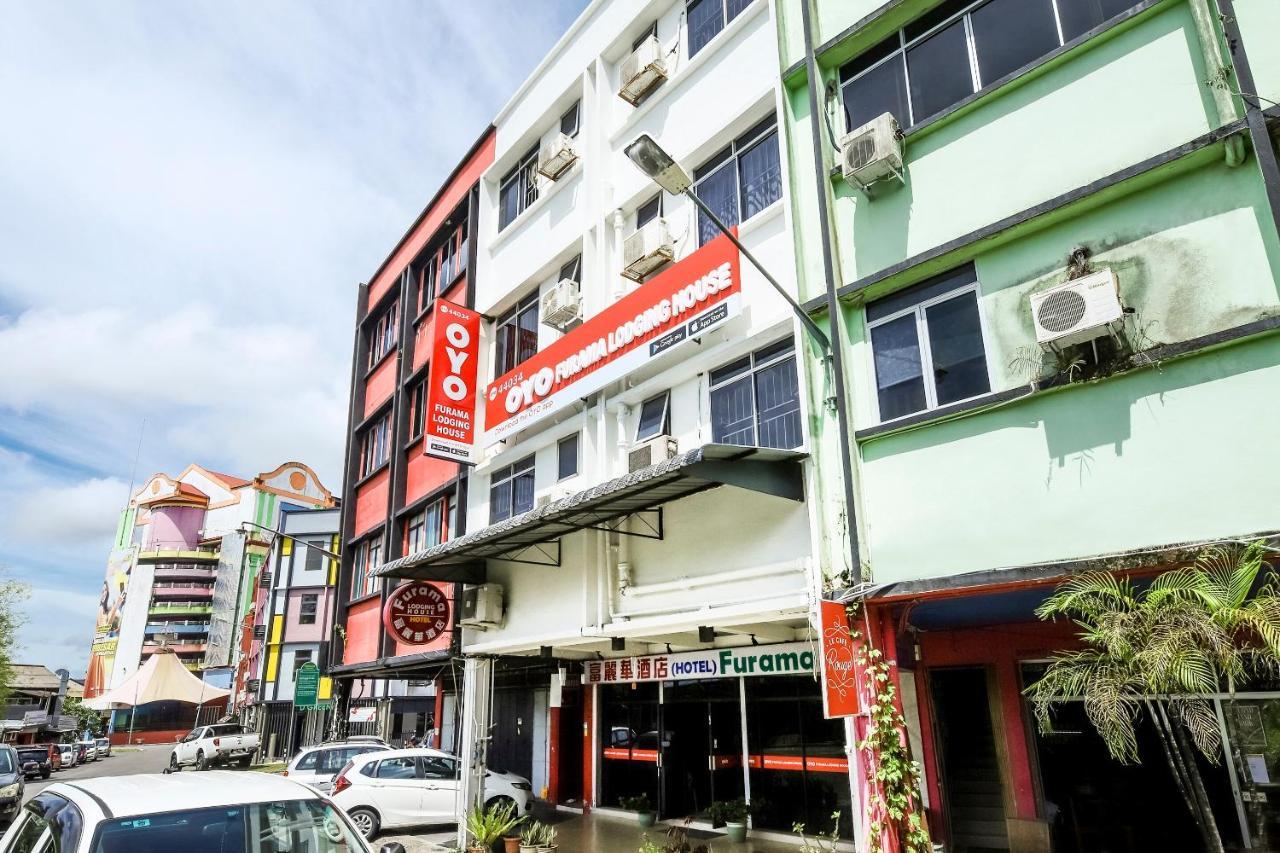 Oyo 44034 Furama Lodging House Kuching Exterior photo