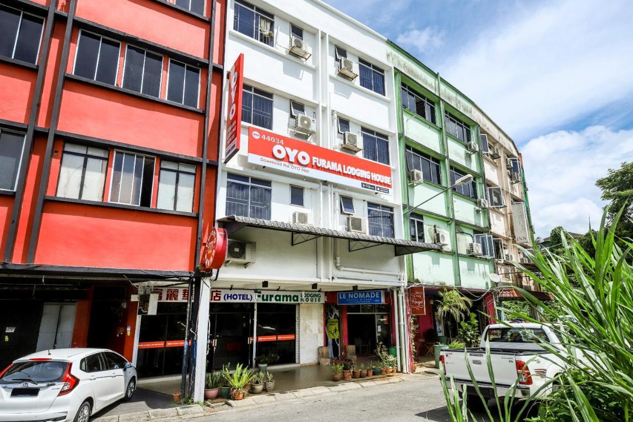 Oyo 44034 Furama Lodging House Kuching Exterior photo